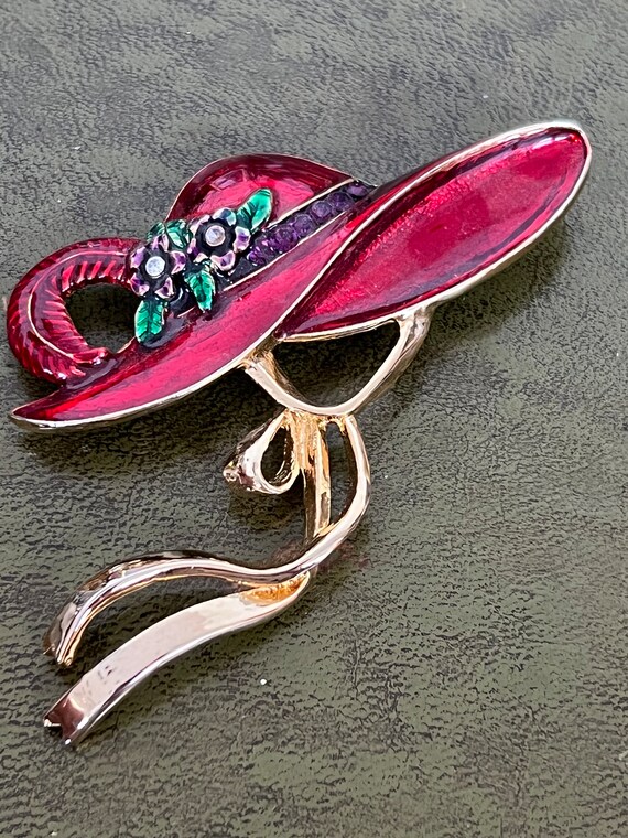 Cute Enamel and Metal Hat Brooch - Etsy display picture 1