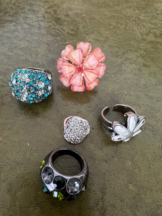 statement ring bundle - image 1