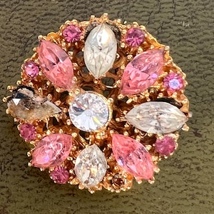 pretty pink glass brooch