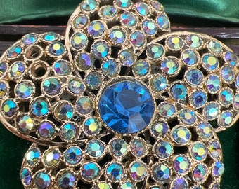 Stunning metal and rhinestone brooch 1950