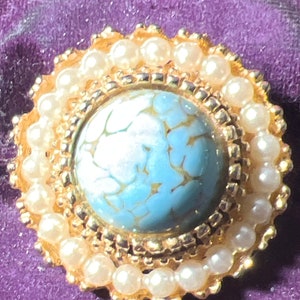 Pretty Peking glass faux pearl brooch