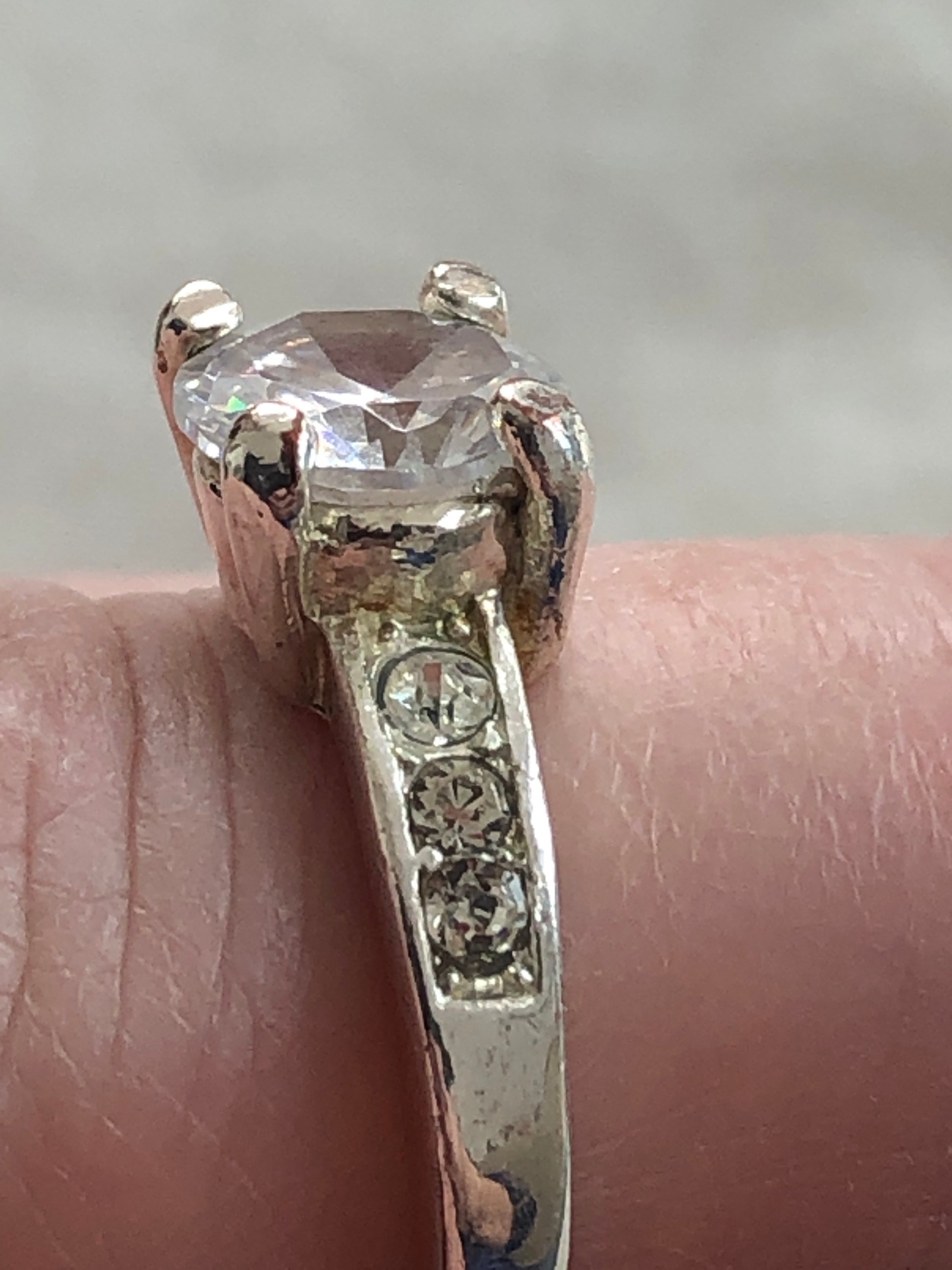 Striking size m white stone ring in white metal Etsy