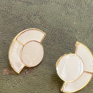 enamel stud earrings