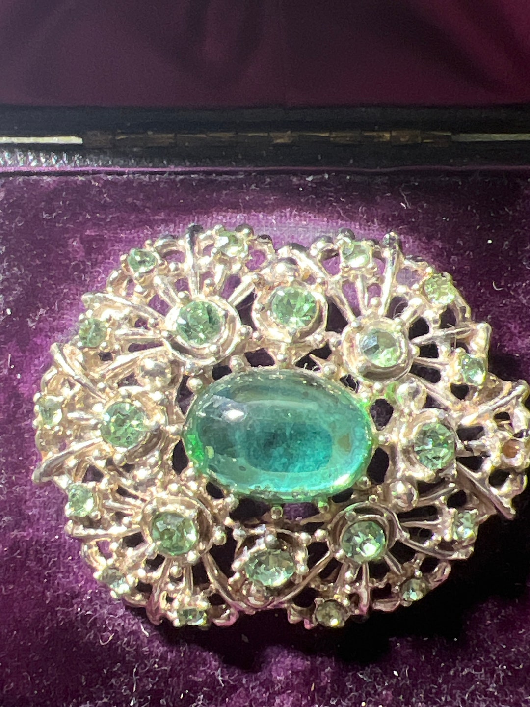 Broche Vintage Années 1970 - Métal Argenté Avec Verre Bleuté Et Oxydes - Occasion
