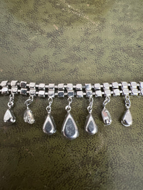 Pretty crystal and diamanté necklace - image 3
