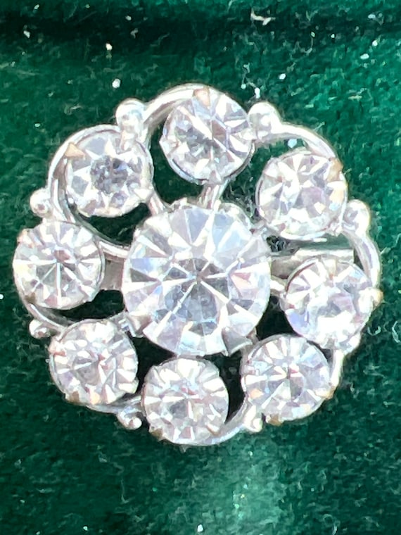 Stunning diamanté brooch - image 1