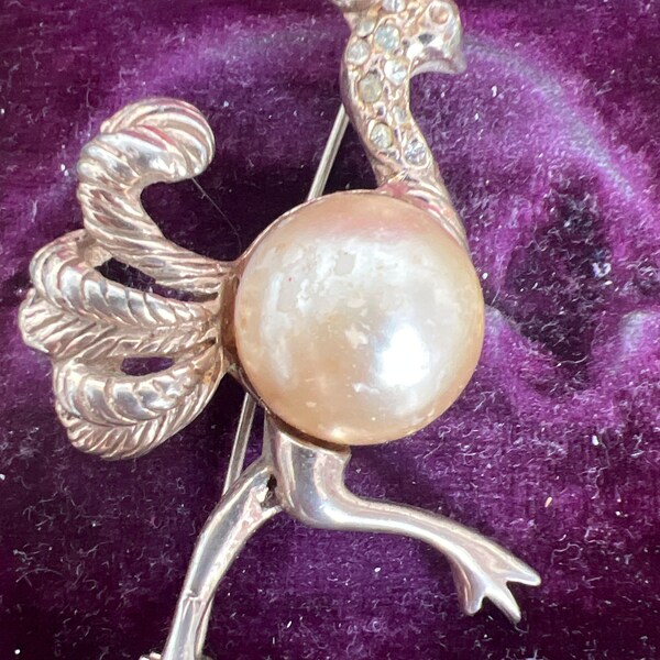 Pretty metal faux pearl pearl bird brooch