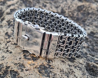 Massive men's bracelet in 925 sterling silver. Biker bracelet in the gothic style.