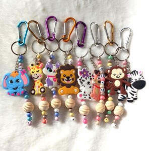 Personalisierter Anhänger "Bunte Tierwelt", Schlüsselanhänger für Schulranzen, Rucksack, Kindergartentasche mit Namen, Geschenk Einschulung
