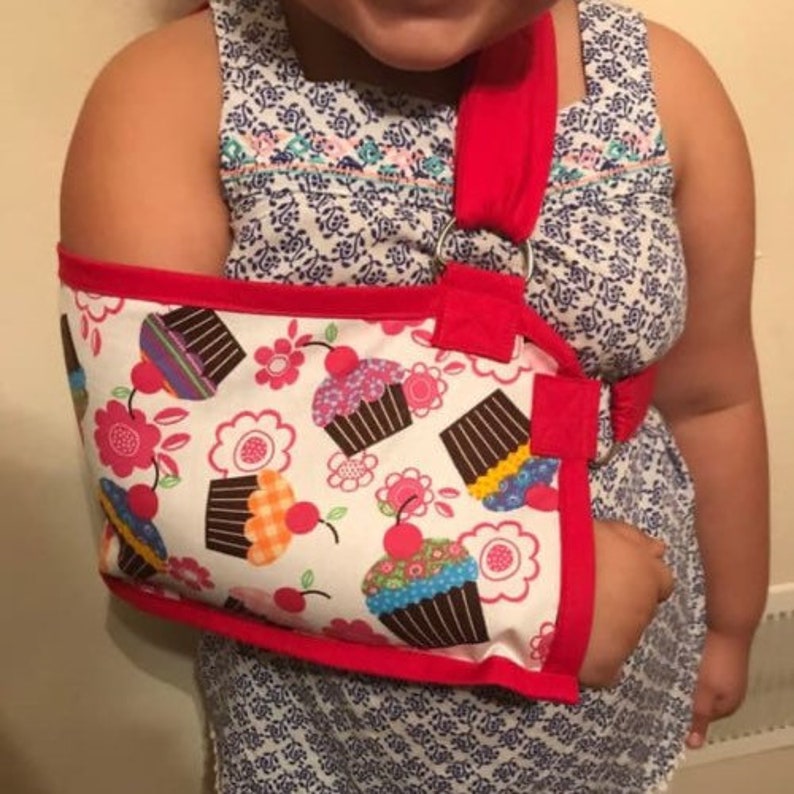 Girls cotton Arm sling, Arm holder Cupcakes