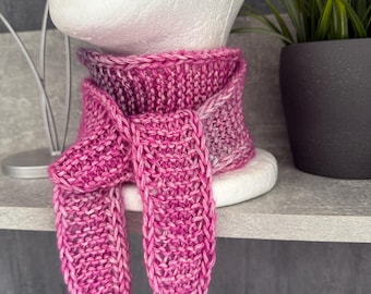 Scarf – inspired by the Sophie Scarf, trendy scarf, hand-knitted, mini scarf, great color