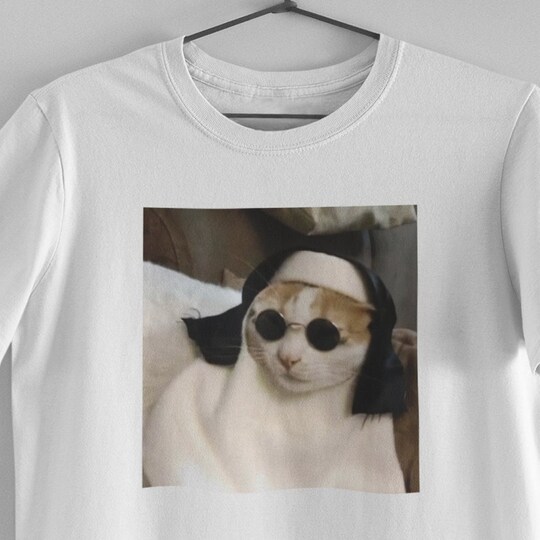 Reaktion Meme, Katze Nonne Meme T-Shirt