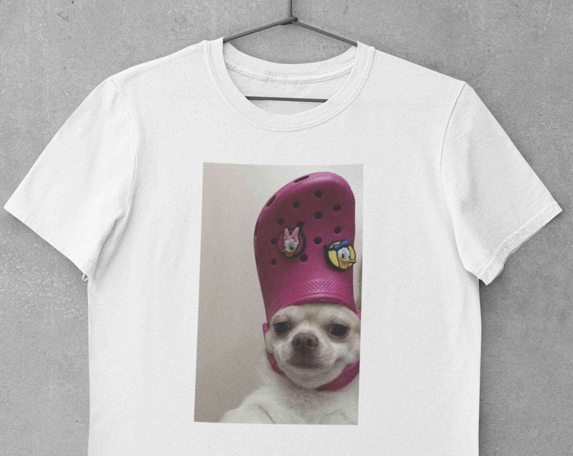 Discover You NEED this, reaction meme, Hund meme T-Shirt