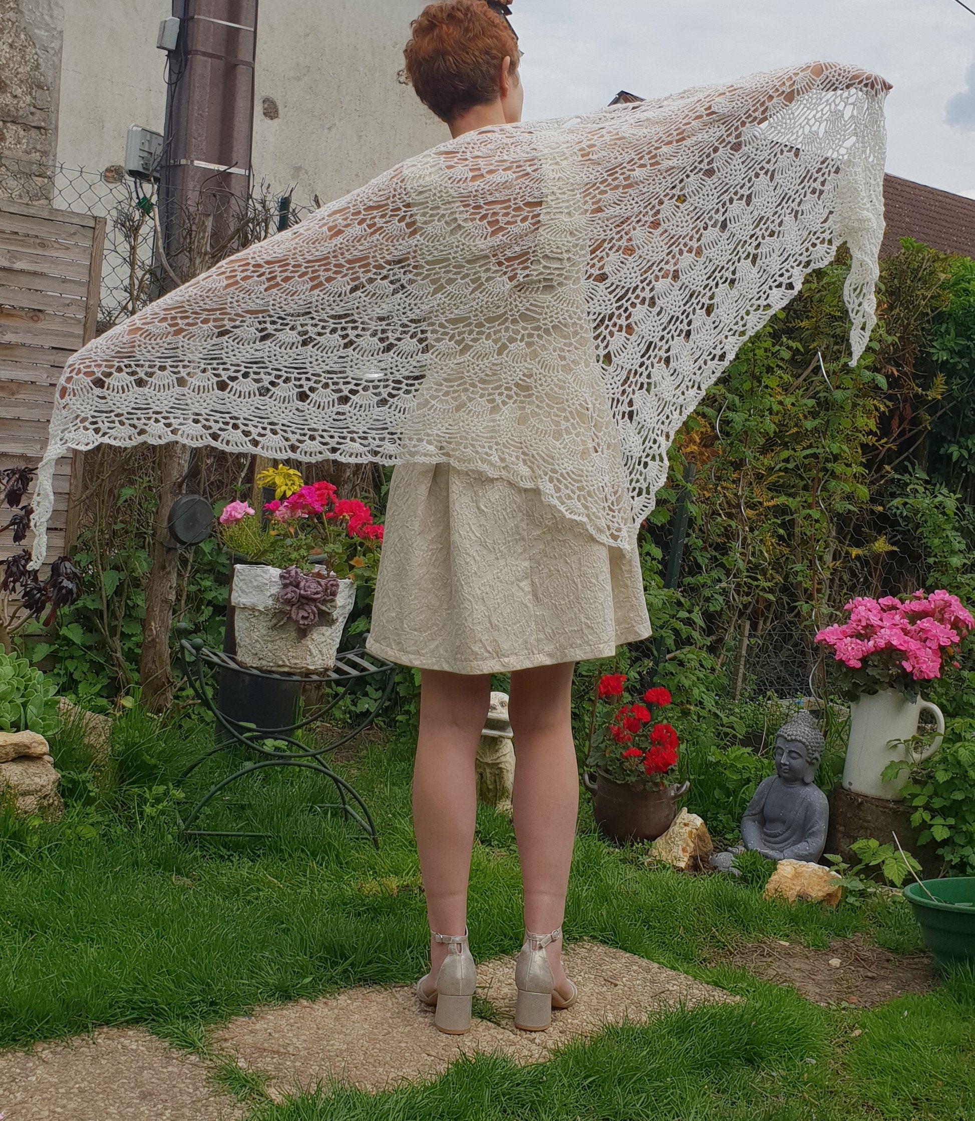 Châle De Mariage Hiver En Peluche Avec Dentelle Florale - Écharpe Cape Blanche Pour Robe De Mariée - Taille Unique - Strass Et Fermoir Perle