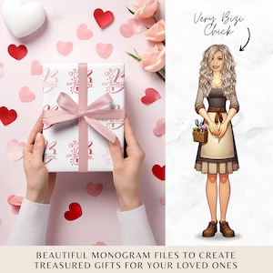 K&ouml;nnte beinhalten: Eine wei&szlig;e Geschenkbox mit einem rosa Band ist in wei&szlig;es Papier mit einem rosa Herzen und dem Namen "Brittany" eingewickelt, der auf dem Papier wiederholt wird. Die Box ist von rosa Herzen auf einem rosa Hintergrund umgeben. Der Text "Very Bizi Chick" ist in Schwarz auf wei&szlig;em Hintergrund geschrieben.