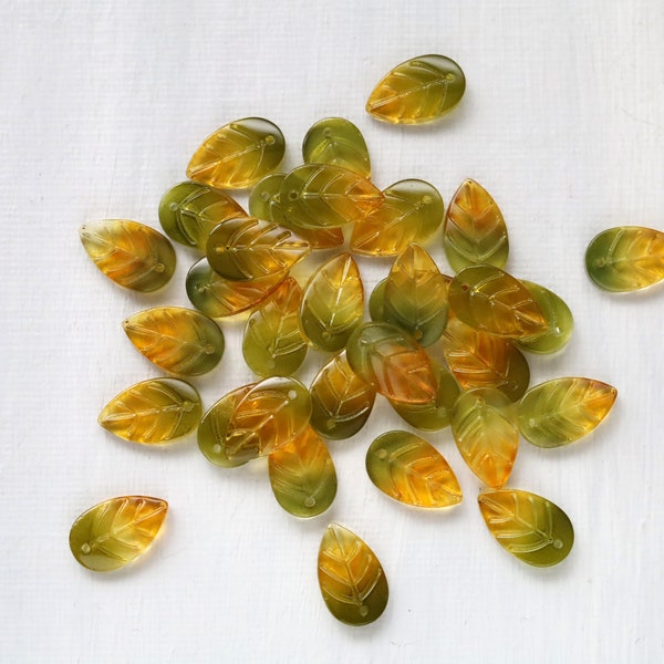 20 PCS 18mm Autumn Green Leaf Beads. amber green glass leaf beads. jewelry making supply. earring leaf beads