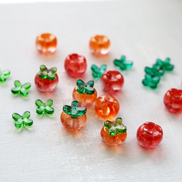 10 PCS 13mm Pumpkin Beads. glass pumpkin and leaf bead set. harvest pumpkin beads. beads for jewelry making