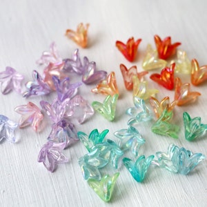 20 PCS Lily Flower Beads. acrylic color trumpet flower beads. aurora day lily flower beads. plastic flower beads. large lily flower