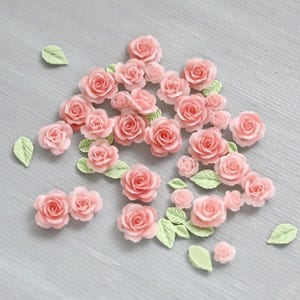 50 minuscules cabochons en résine de roses et de feuilles. Cabochons à dos plat rose poudré à fleurs et feuilles. nail art décos bijoux artisanat