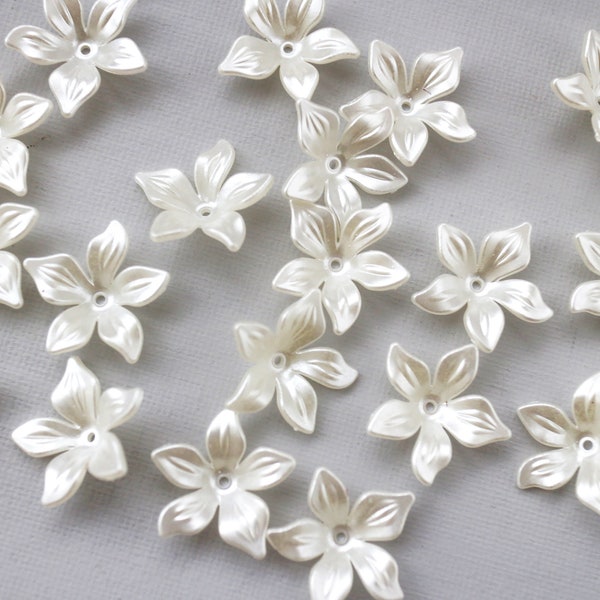 20 PCS Ivory Acrylic Five Pointed Petals Flower Beads. pearl white flower beads. plastic flower beads. pearlized flower beads