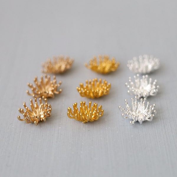 5 PCS  Flower Center Beads. brass flower stamen bead caps. flower bead caps. hair accessory supply