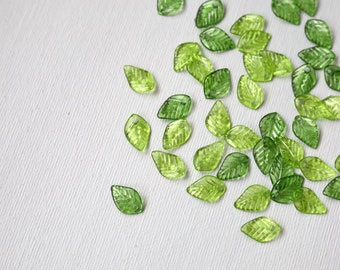 50 stuks kleine groene bladkralen. kleine perlucietbladkralen. groene bladkralen. mini bladkralen. klein klokbloem acrylblad