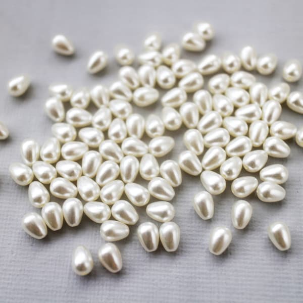 100 PCS Acrylic Pearl Teardrop Beads. 5 x 7mm small teardrop pearl beads. ivory faux pearl beads. bridal hair accessory supply.