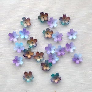 50Pcs Aesthetic Plum Blossom Flower Beads - 10mm Glass Beads For Jewelry Making | 1mm Hole, Colorful Kawaii Spacer Beads