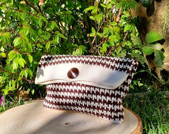 Handmade Crochet Clutch Pied de Poule, Bag Pied de Poule stitch, Crochet Handbag Cream and Chocolate, Pochete Pied de Poule