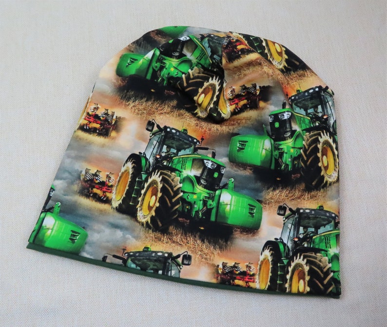 Beanie hat, tractor green Mütze