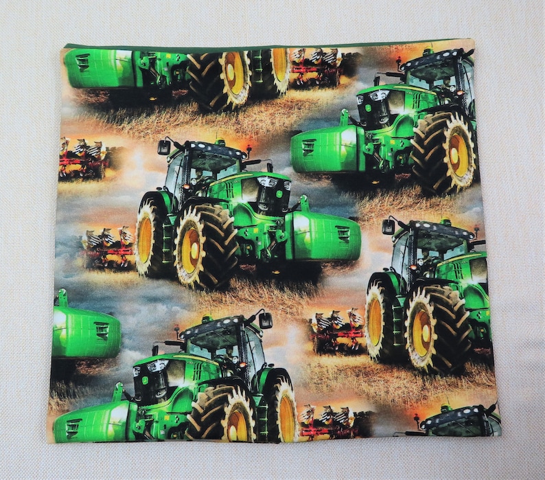 Beanie hat, tractor green Loopschal