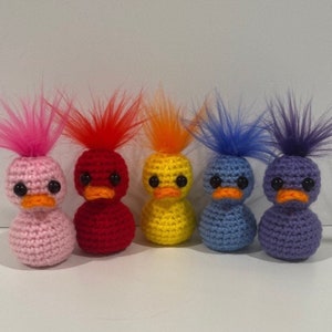 Canard en caoutchouc au crochet
