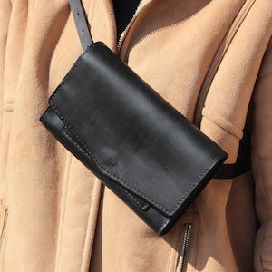 Leder Fanny Pack Damen Gürteltasche Personalisierte Kleine Crossbody Gürteltasche Minimalistische Leder Brusttasche Schwarz Bum Bag Muttertagsgeschenk