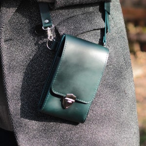 Crossbody Bag Phone Bag Green Leather Christmas Gift Custom Personalized Mobile Phone Bag Leather Purse for Cell Slim Phone Pouch Leather