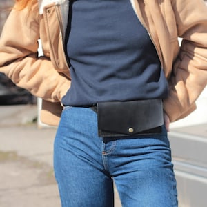 Gürteltasche Benutzerdefinierte Leder Handytasche Crossbody Handy Geldbörse Minimalistische handgemachte Fanny Pack Taille Geldbörse Stilvolle schwarze Design langlebige Gürteltasche