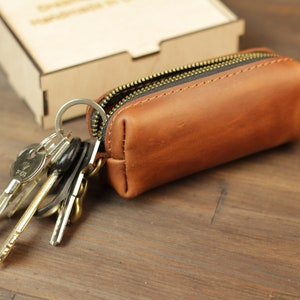 Keychain Wallet,Key Holder, Leather Small Brown Zipper Pouch, Monogram Handmade Key Organizer, Custom Leather Key Case, Zipper Key Bag