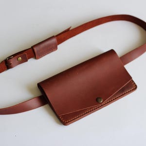 Leder Geldbörse Gürteltasche Leder Braun Leder Gürteltasche Handgemachte Gürteltasche Minimalistischer Ledergürtel Crossbody Beutel Brieftasche Geschenk für Sie