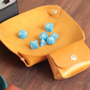 Bandeja de cuero para todo uso, bandeja para dados de cuero, bandeja para tirar dados, bandeja plegable, bandeja de almacenamiento personalizada, bandeja portátil para juegos de mesa, regalo para jugadores