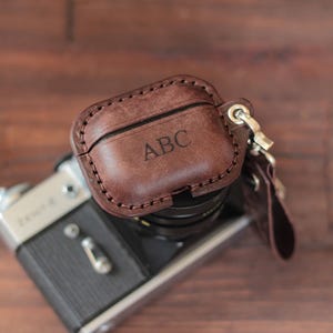 Airpod 4-hoesje lederen Airpods-cadeau gepersonaliseerde lederen handgemaakte Airpod-hoesje bruin monogram Airpod-hoesje oplaadhouder op maat