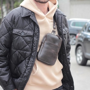 Schwarze Leder Crossbody Sling Bag: schlanke Handytasche