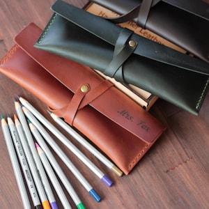 Astuccio portapenne in pelle, regalo per artista e studente, portapenne in pelle, astuccio portapenne arrotolabile personalizzato, astuccio portapenne per artisti, portapenne