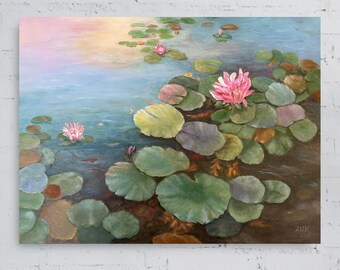 睡蓮と花のアートプリント。咲き誇る睡蓮と色鮮やかな水面に映る光