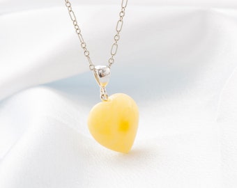 10 12 14 16 18 20 22 24 26 28 30 32 34 36 38 40 1mm ITALIAN SNAKE CHAIN Baltic amber and sterling silver 925 designer cognac heart pendant necklace 10 12 14 16 18 20 22 24 26 28 30 32 34 36 38 40 1mm ITALIAN SNAKE CHAIN Baltic amber and sterling silver 925 designer cognac heart pendant necklace