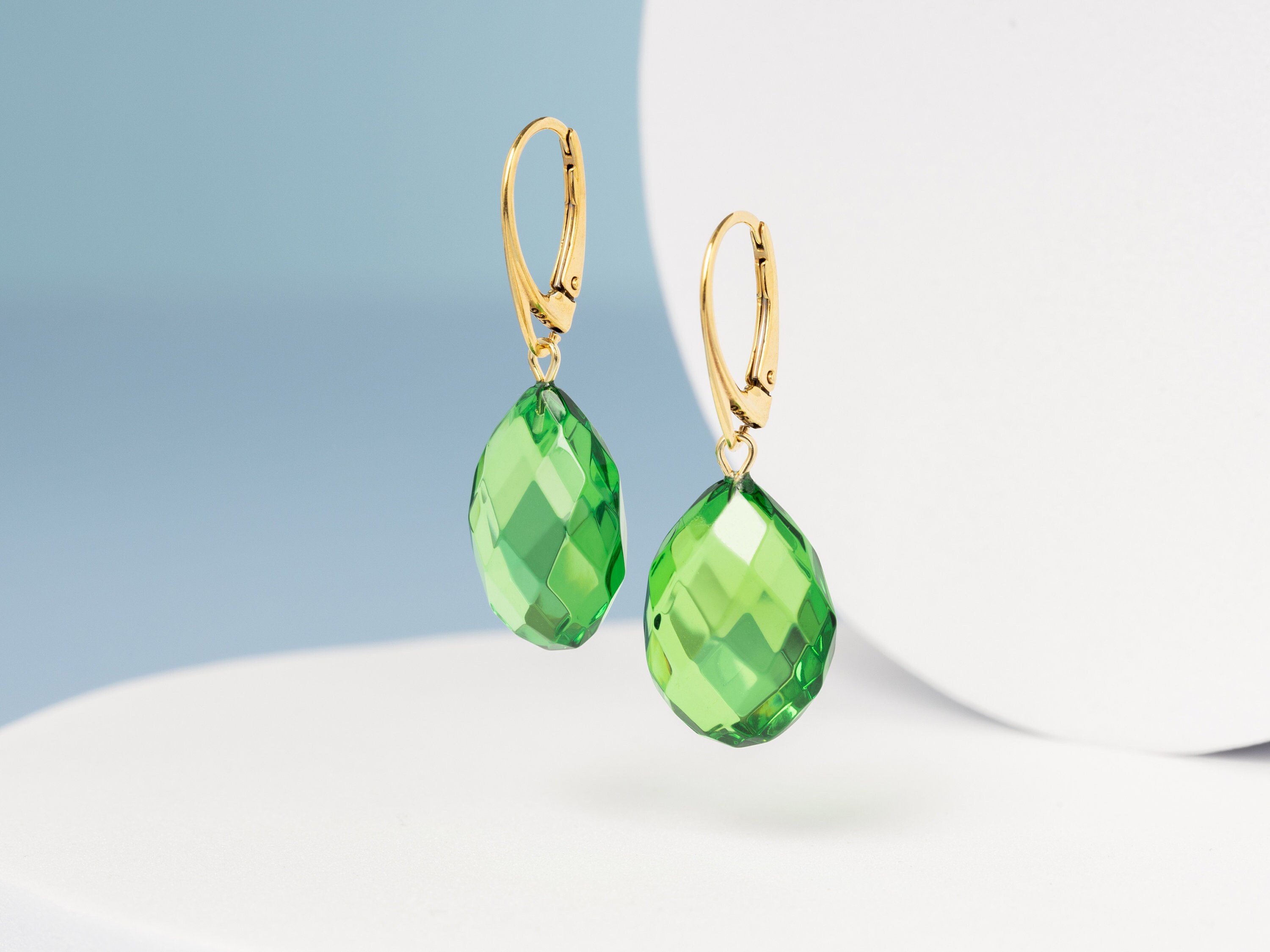 Orecchini pendenti in ambra verde, montatura a goccia in argento sterling, gioielli in ambra baltica fatti a mano - Italia
