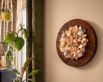 Decoración de pared con flores de conchas / Arte con conchas / Adorno de pared bohemio costero / Regalo para casa de playa /
