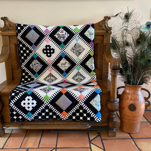 Kits & How To Strip Piecing 2 sizes in Lap and Twin Modern Quilt