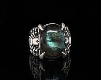 Sterling Silver Scorpion Ring, Mystical Labradorite Gem in 925 Silver Band, Zodiac Signet