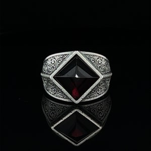 Vintage Men&#39;s Ring, Sterling Silver Ring, AAA Quality Gemstone Ring, Jewelry, Handmade, Engagement Ring, Garnet Solitaire Ring