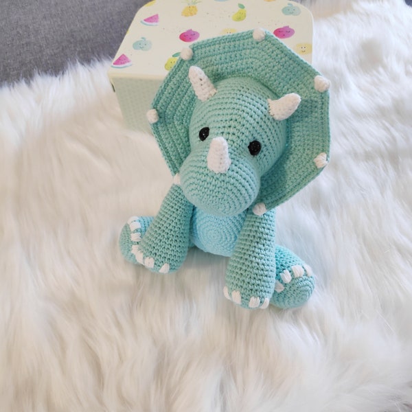 Best friend Triceratops Amigurumi Plush Crochet Stuffed Animal Dinosaur, Knitted Triceratops,Stuffed T-Rex, baby Personalized dinosaur toy