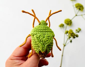 Crochet Green Shield Bug Pattern - Amigurumi insect, Beetle Brooch, Pendant, Bag Charm (PDF Pattern)